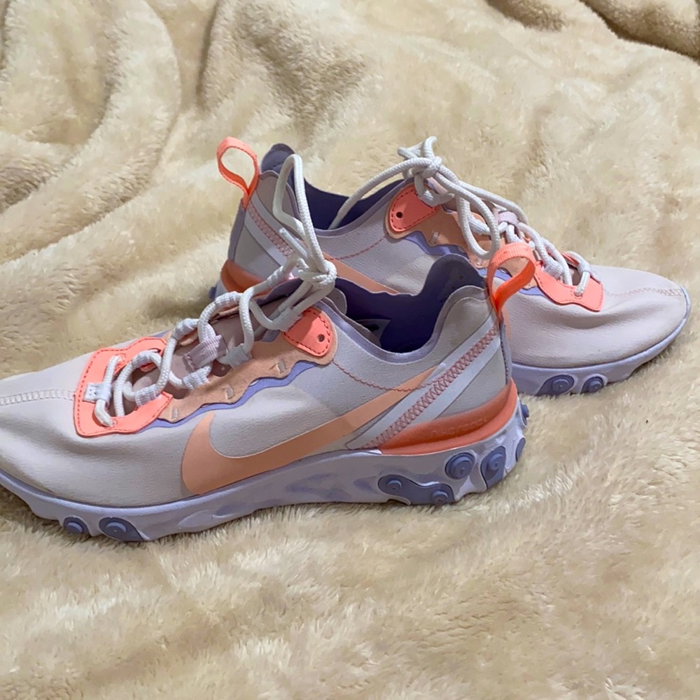 Size 8, worn 1 time